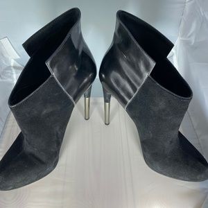 Sigerson Morrison Baladi Suede Booties